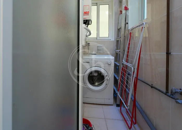 Practico Cerca De Estacion De Sants 公寓